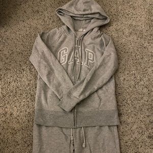 Light Grey gap sweatsuit, A size xs in women’s